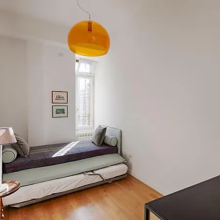 Auditorium Luxury Apartment *